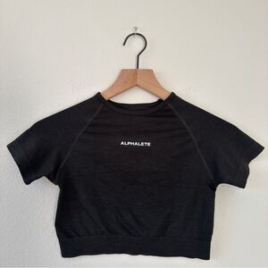 Alphalete Crop Top